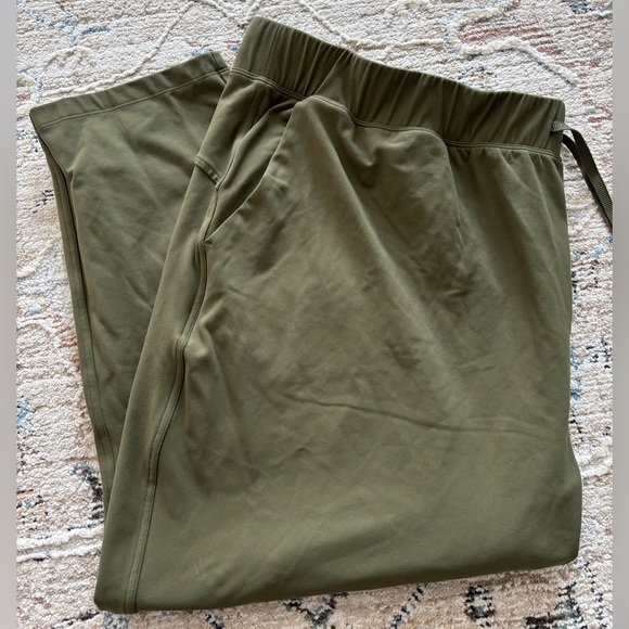 Old Navy Women's Size 4X Olive Green High Rise Slim Taper Pants Go Dry - Picture 3 of 6